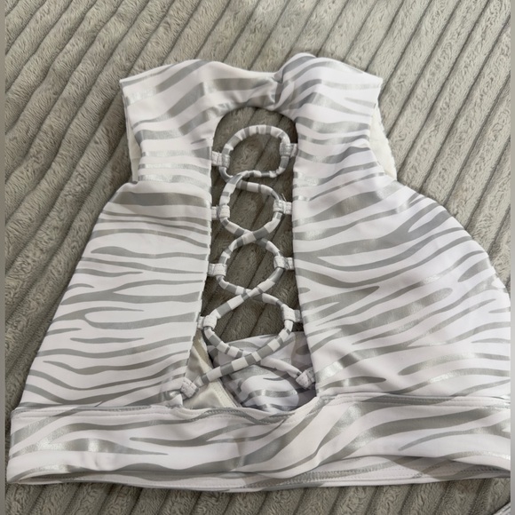 YEARS OF OURS Tiger Foil SET - Veronica Legging & Claudia Bra White Silver - Picture 5 of 7